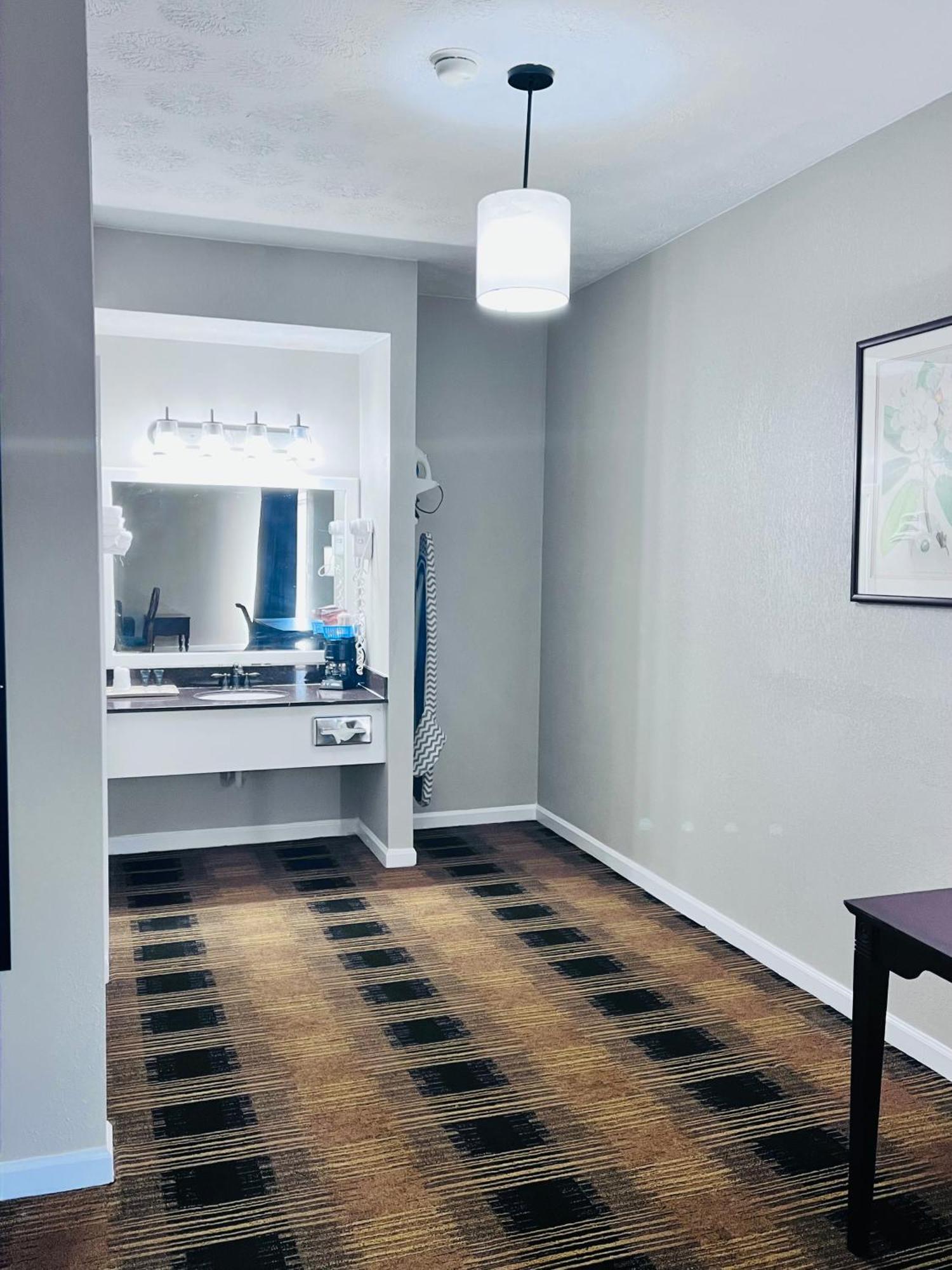Budgetel Inn&Suites Dillard Eksteriør bilde